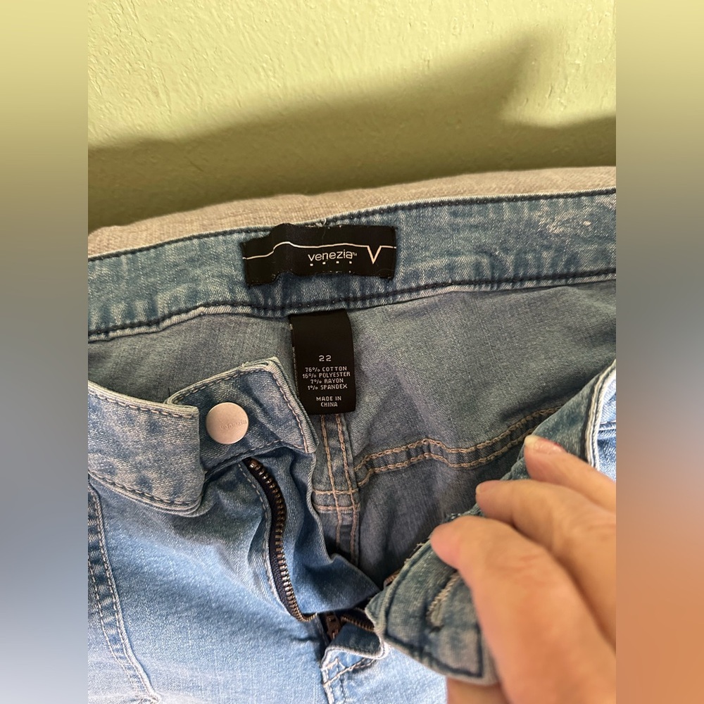 Lane Bryant Denim Blue Bermuda Shorts - Picture 3 of 4
